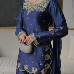 MIDNIGHT NOOR